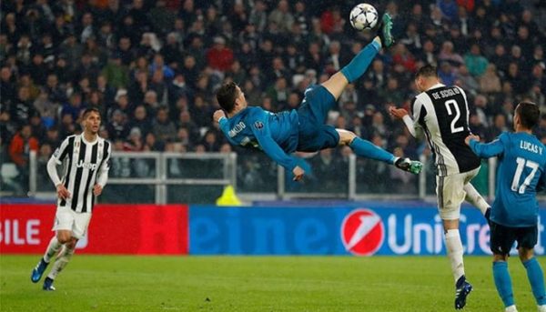 Phát cuồng với pha vào lưới đẹp như vẽ của Ronaldo