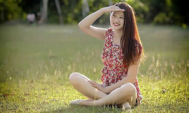 hot-girl-toa-sang-cung-doi-tuyen-nigeria-hong-van-xinh-dep (3)