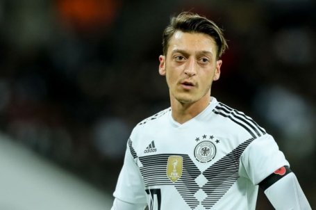 Ozil tung bằng chứng đáp trả tin đồn bị loại trừ khỏi ĐT Đức