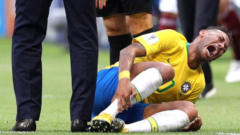 Neymar lại trở thành tâm điểm bị chỉ trích