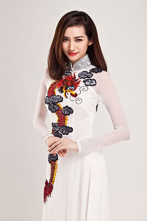 ngan-ngo-nang-truc-diem-duyen-dang-trong-ta-ao-dai (10)