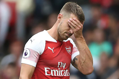 Aaron Ramsey choáng váng vì bị HLV Unai Emery xem thường