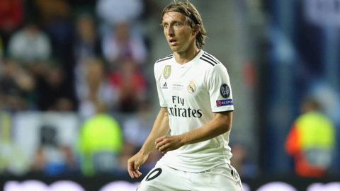 Giữa tin đồn ra đi, Modric có hành động bất ngờ