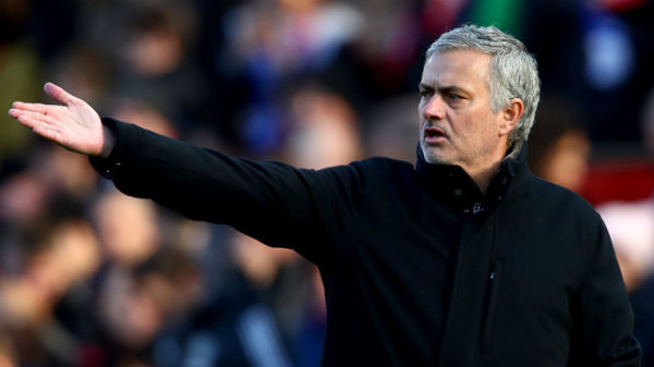 mourinho-cu-xu-ky-la-voi-cac-hoc-tro-sau-tran-thua-brighton-2