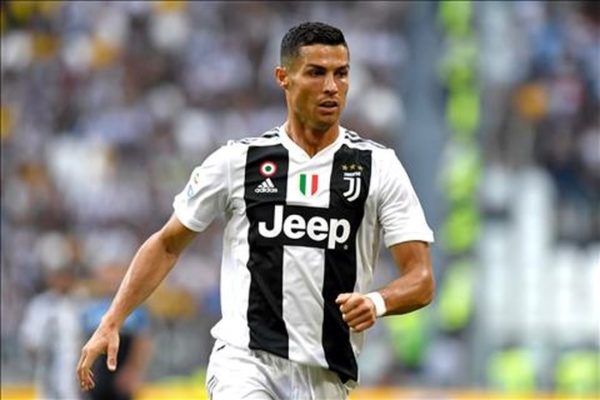 Tiếp tục tịt ngòi, HLV Allegri kêu gọi cho Ronaldo thêm thời gian