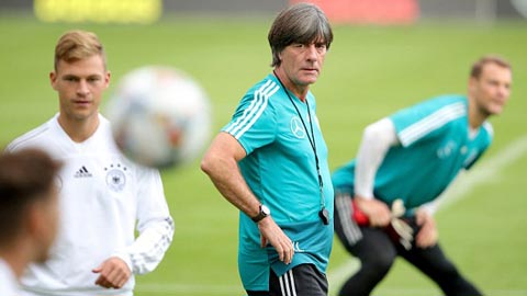 HLV Joachim Loew cần làm gì để cải tổ DDT Đức