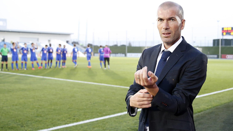 Zidane sắp sửa trở lại với bóng đá đỉnh cao