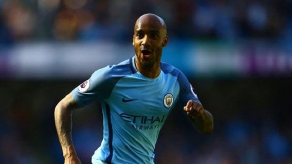 Sao trẻ Fabian Delph nhận lời khen từ HLV Southgate