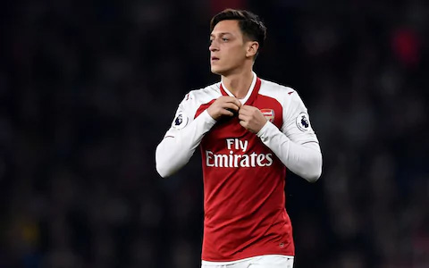 Dự đoán tương lai của Mesut Oezil, Paul Pogba trong năm 2019