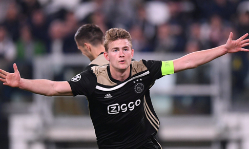 Ajax thắng 2-1 trước Juventus, lập nên kì tích của Champions League